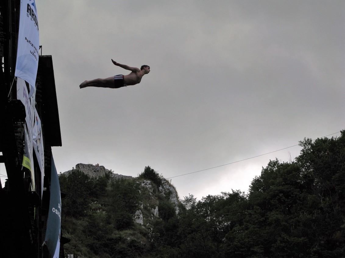 Skokovi u vodu sa železničkog mosta Užice 2016.