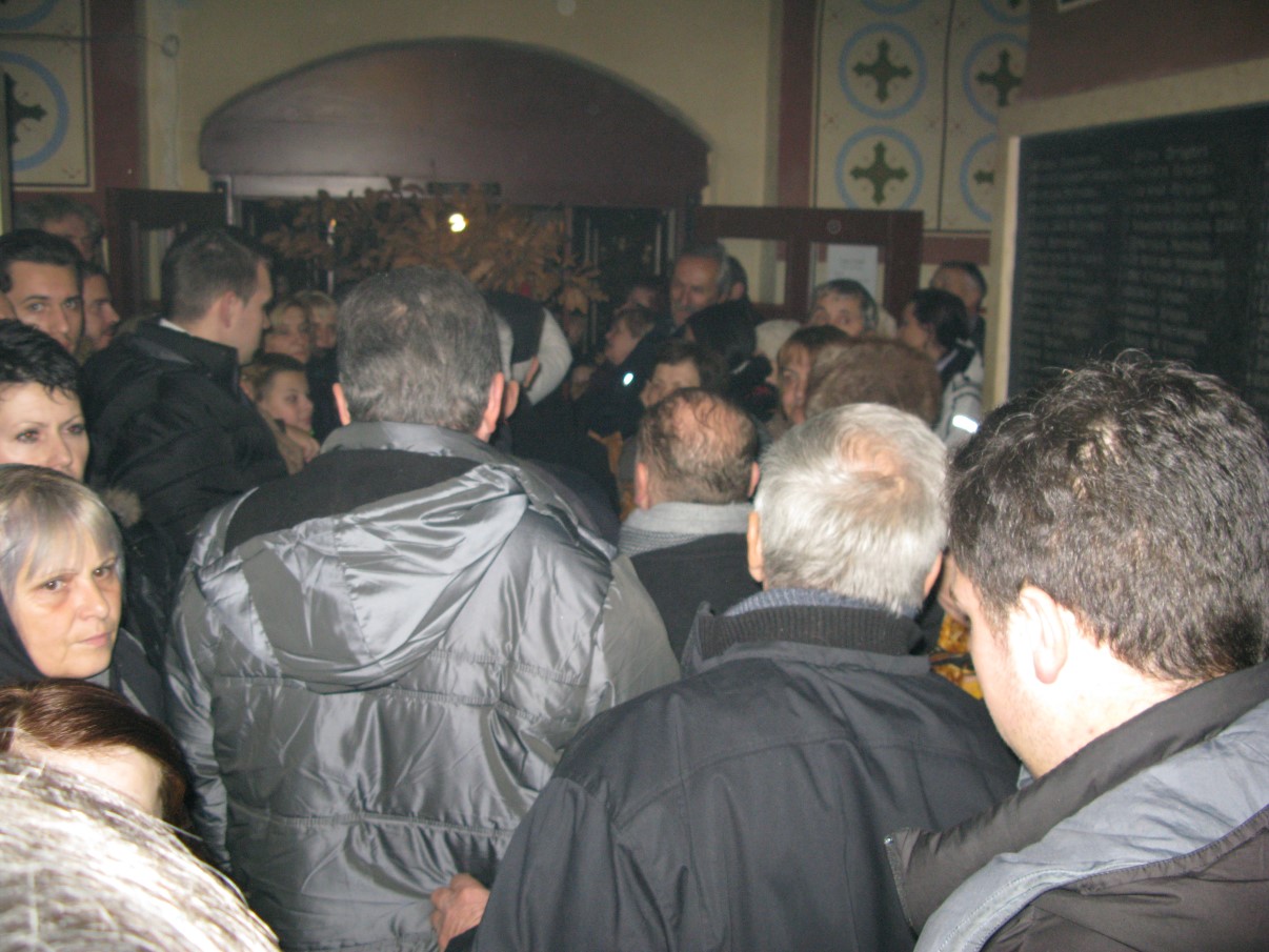 BADNJE VEČE UŽICE, ISPRED CRKVE 6. JANUAR 2016.30