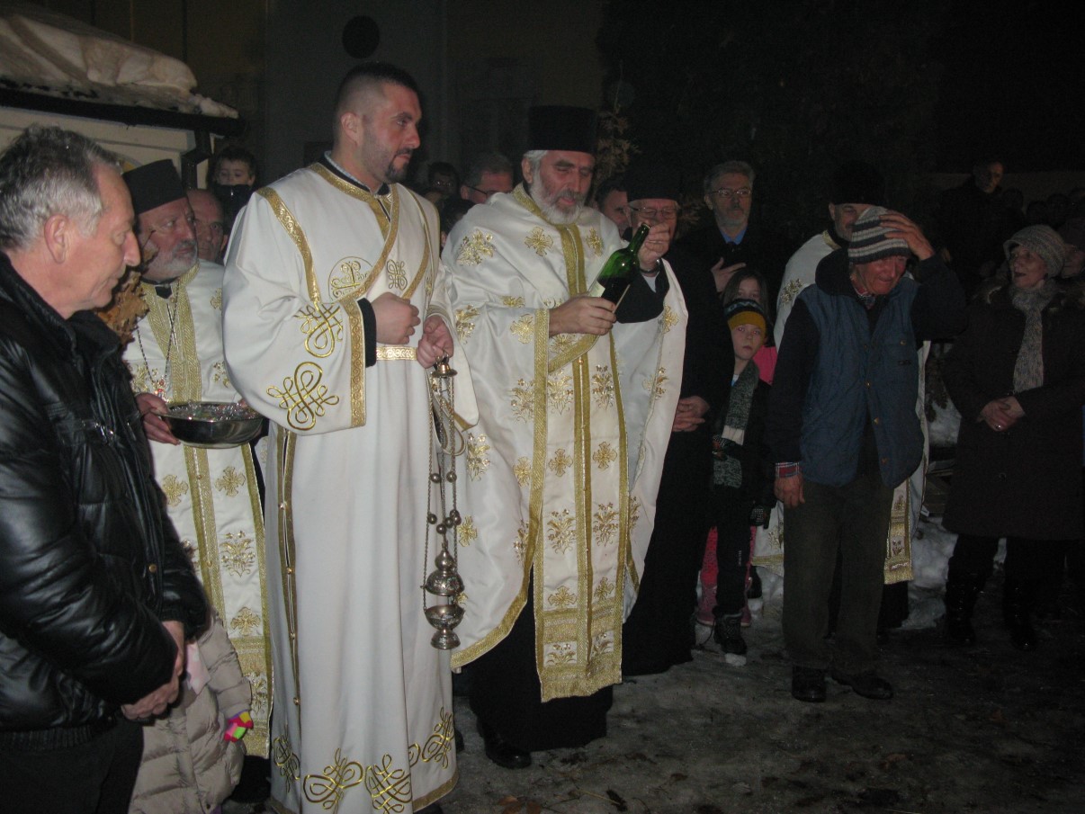 BADNJE VEČE UŽICE, ISPRED CRKVE 6. JANUAR 2016.41