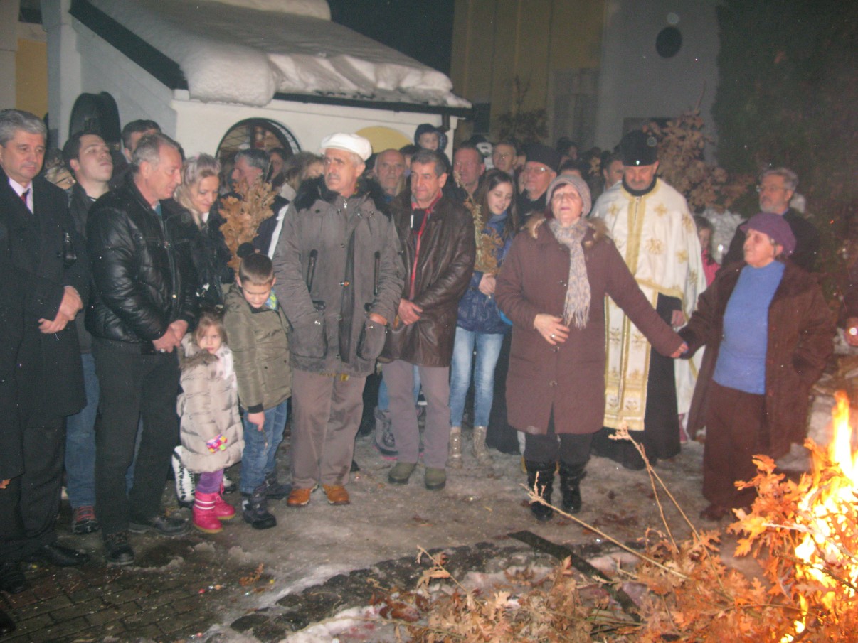 BADNJE VEČE UŽICE, ISPRED CRKVE 6. JANUAR 2016.47